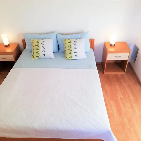 Anzotika Apartment Nin