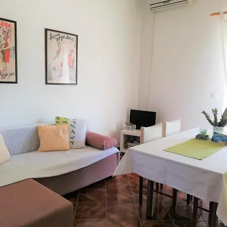 Apartment Anzotika *